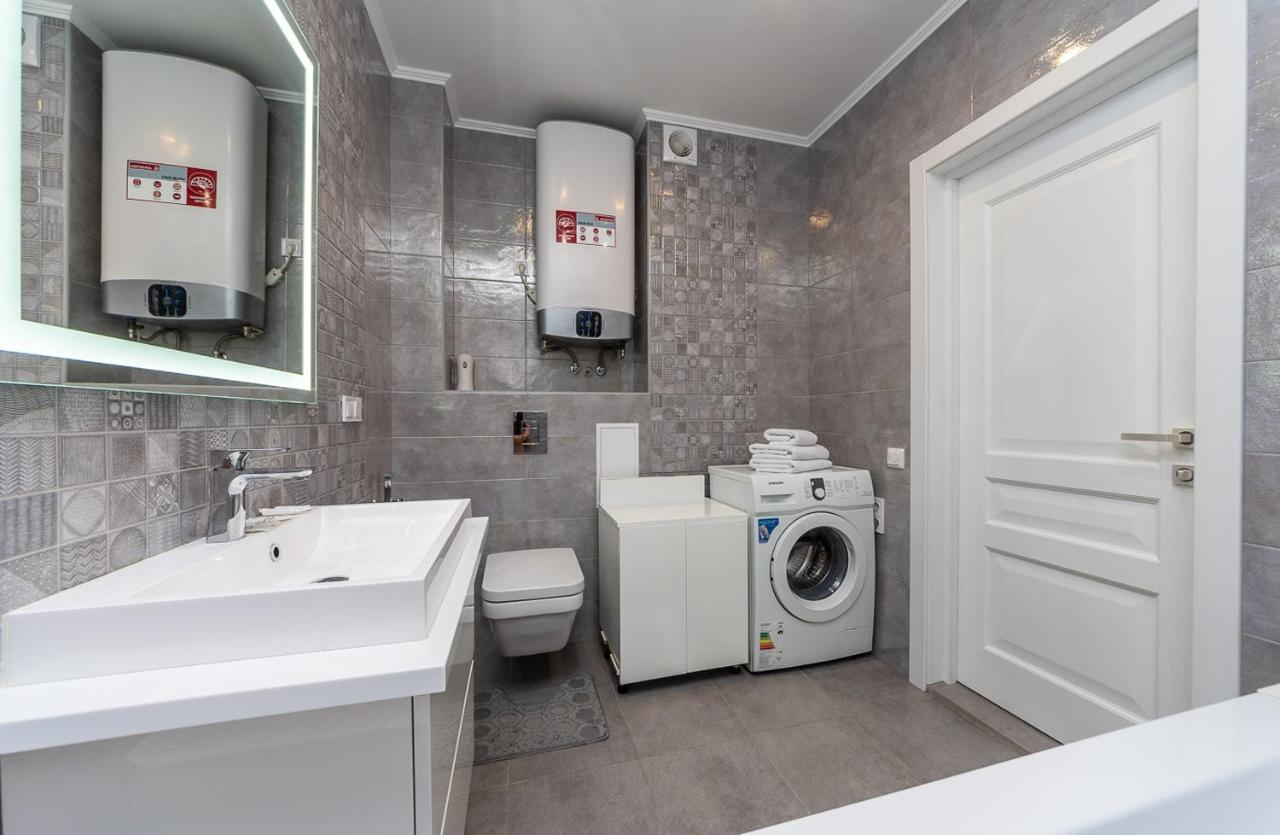 Апартаменты Flatrent Drahomanova 2A Киев Экстерьер фото